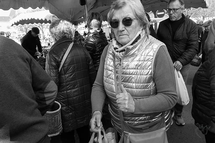 Jour de march&eacute; &agrave; Chauvigny - Photo n°3