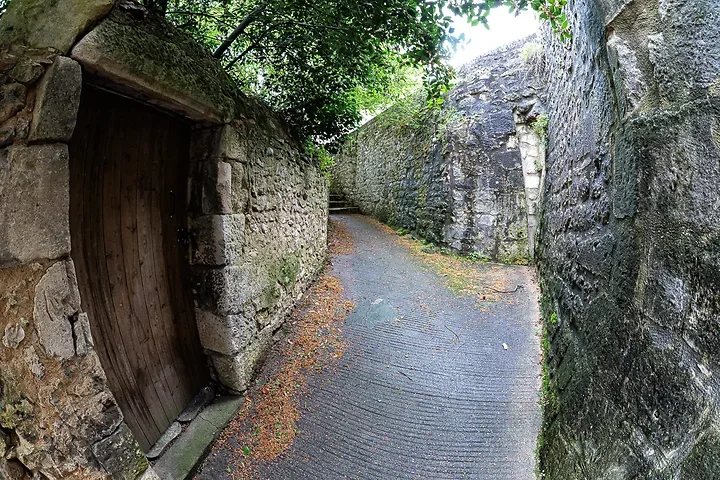 La cit&eacute; de Chauvigny - en Fisheye - Photo n°2