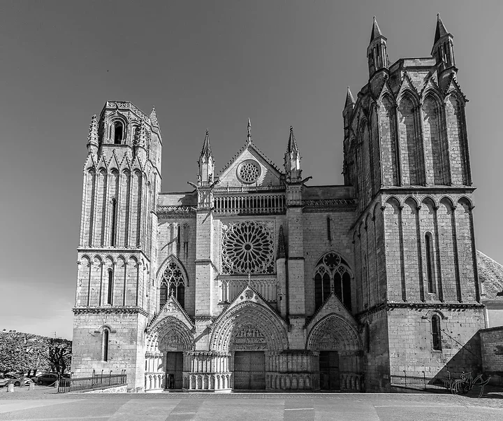 Cath&eacute;drale de Poitiers - Photo n°1