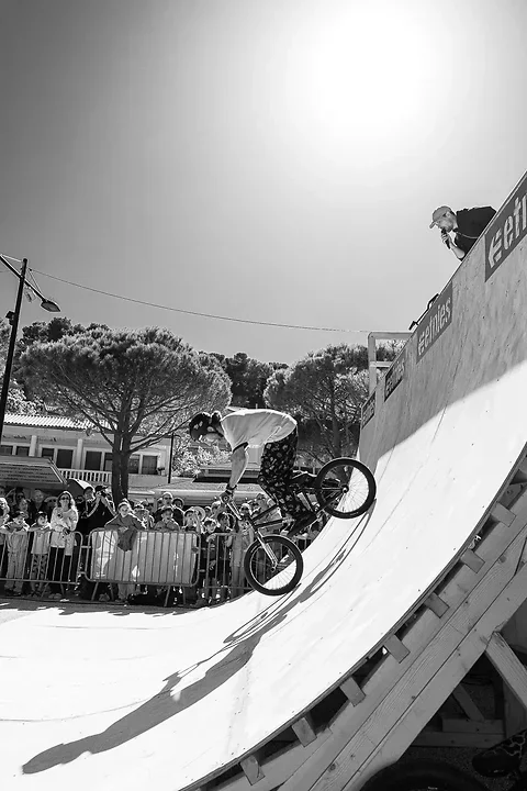 Figure en BMX - Photo n°2