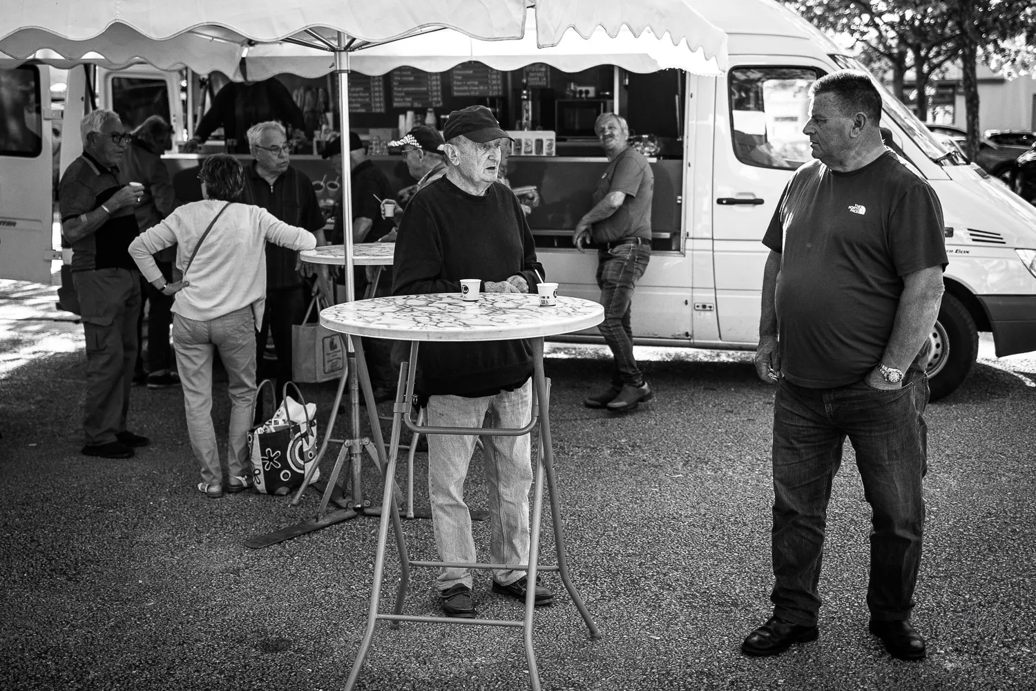Jour de march&eacute; &agrave; Chauvigny (2) - Photo n°5