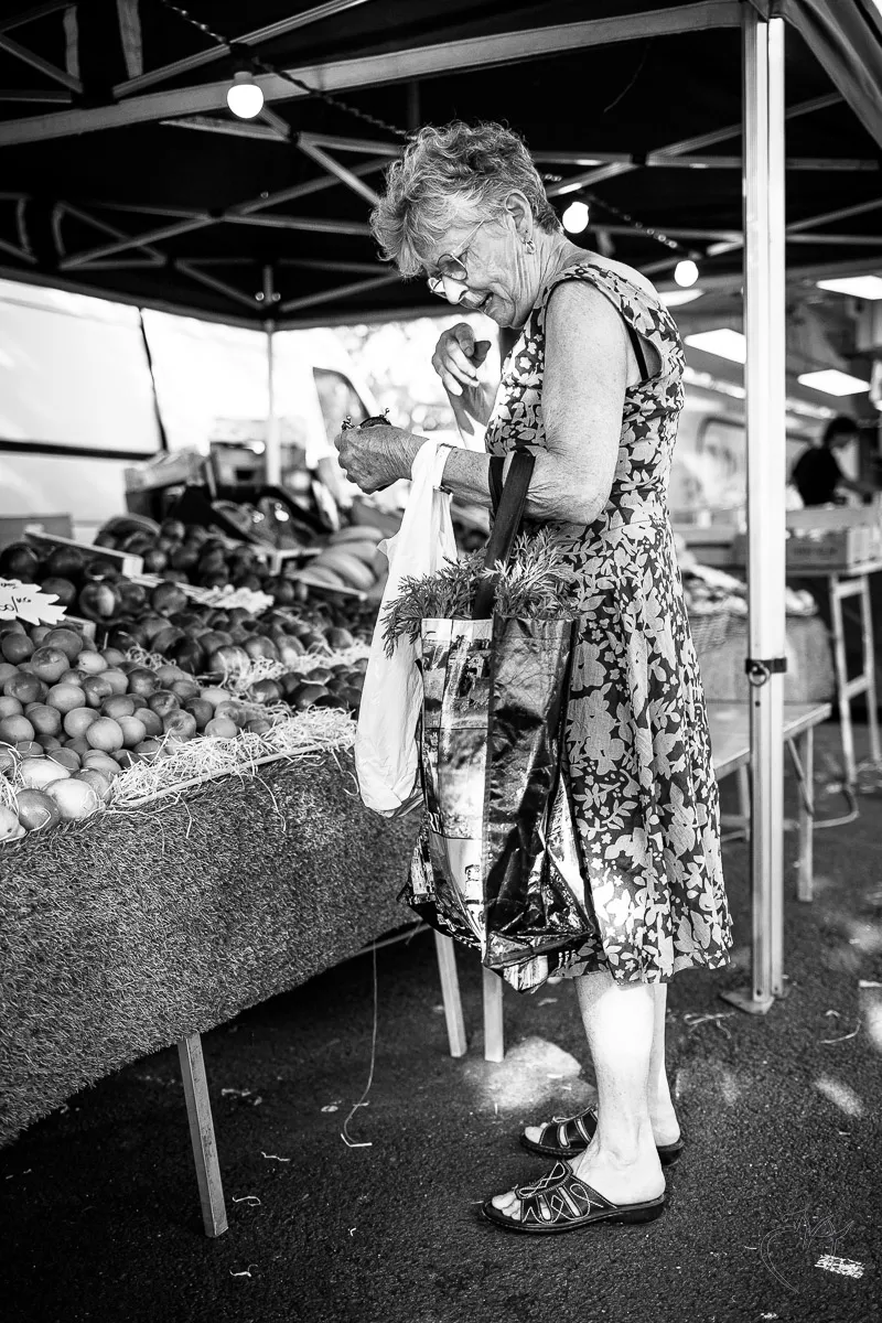 Jour de march&eacute; &agrave; Chauvigny (2) - Photo n°9