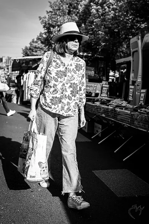 Jour de march&eacute; &agrave; Chauvigny (2) - Photo n°2
