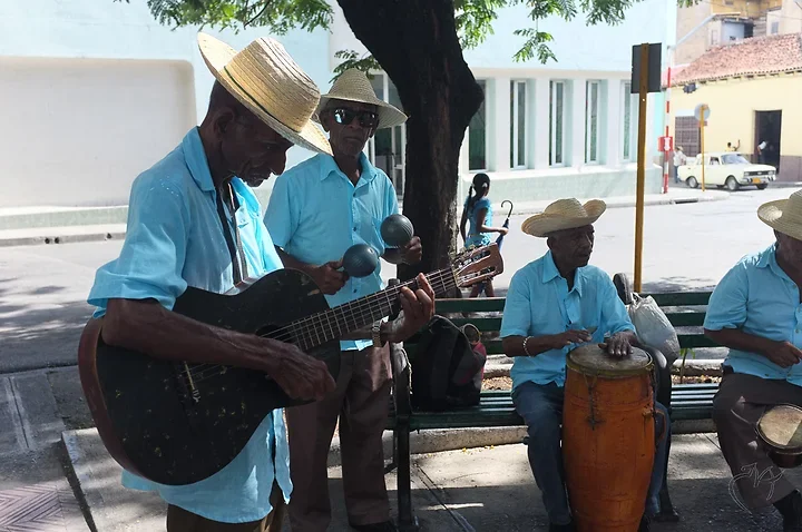 En p&eacute;riode de carnaval - Photo n°1